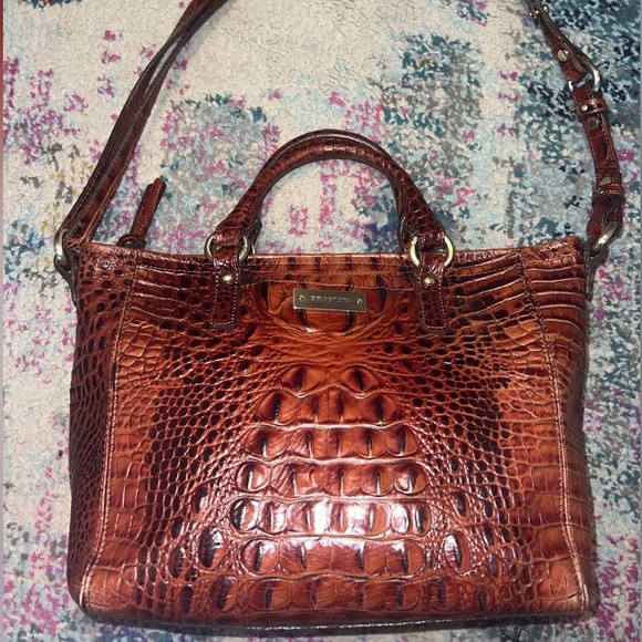 Brahmin crossbody alligator skin purse - Picture 3 of 3